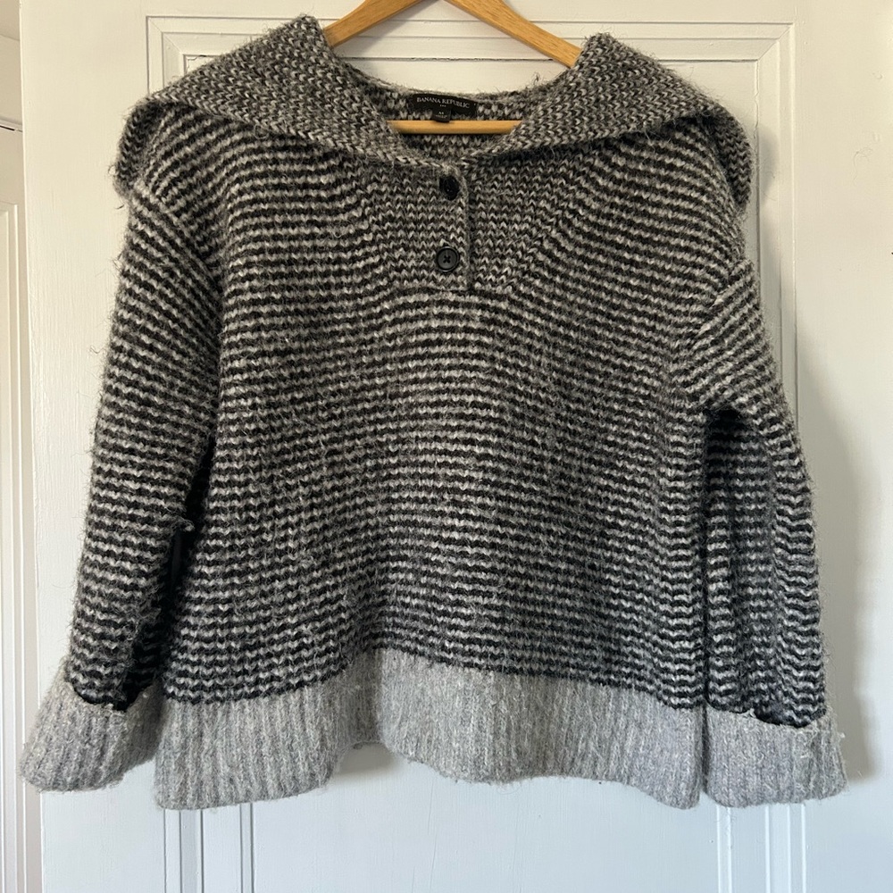 Cozy Two-Tone Gray Knit Sweater